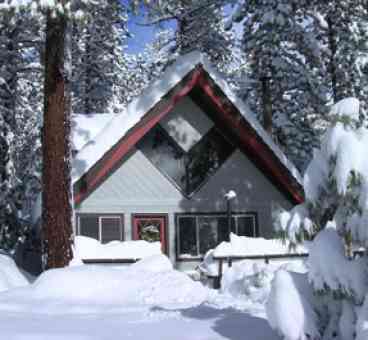 View Cozy Mountain Chalet w Private